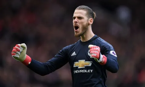 "De Gea và Messi có quyền năng của Chúa"