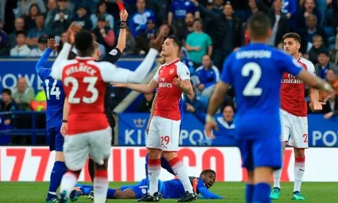 Thua thảm Leicester, Arsenal lập kỉ lục buồn