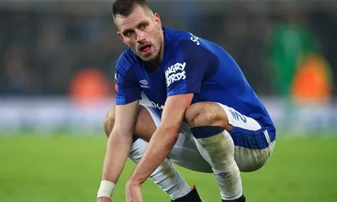 Có trận hòa thất vọng, fan Everton đòi "tống khứ" cái tên này