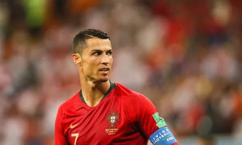 Câu chuyện nghìn lẻ một đêm suýt được vẽ nên trong ngày Ronaldo gây thất vọng