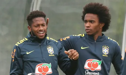 Willian khiến M.U sục sôi với tuyên bố về Fred