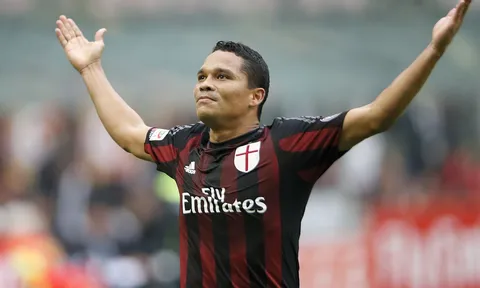 AC Milan hét giá cực cao cho 'người thừa'
