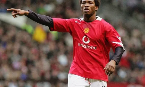 Ai còn nhớ Eric Djemba-Djemba?