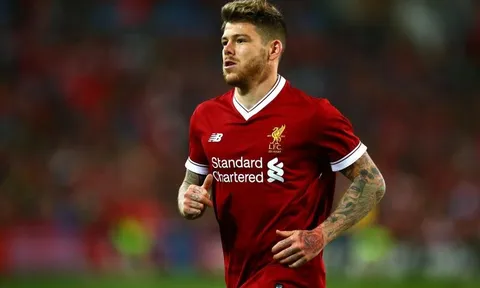 Alberto Moreno ra sân chính thức, CĐV Liverpool nói gì?
