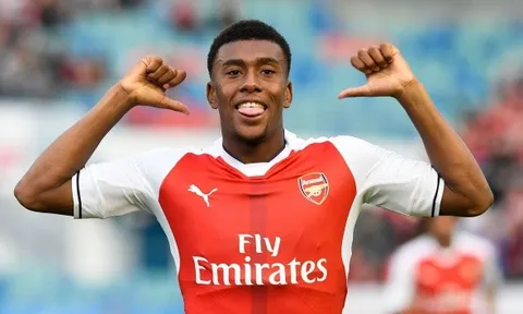 NHM van xin Arsenal bán 'con cưng' một thời của Wenger