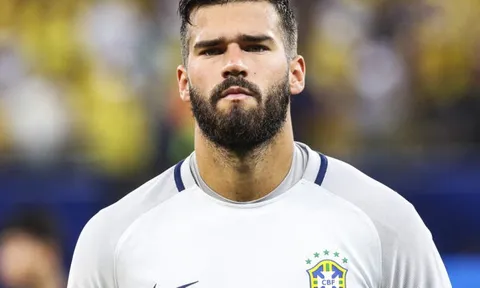 Alisson hay, nhưng Liverpool có nên kỳ vọng?
