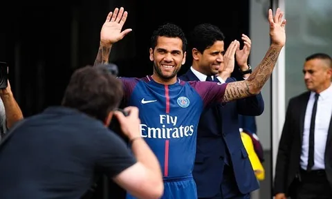 Chuyển nhượng Pháp 13/07: Có Alves, PSG tính "cuỗm" luôn sao Man City