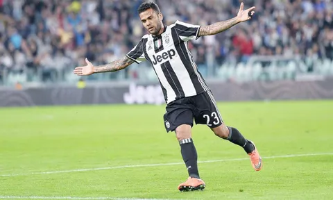 Alves gửi thông điệp gì tới Barca trước giờ tái ngộ?