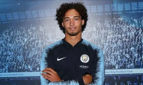 Âm thầm, Man City chính thức có sao trẻ người Hà Lan
