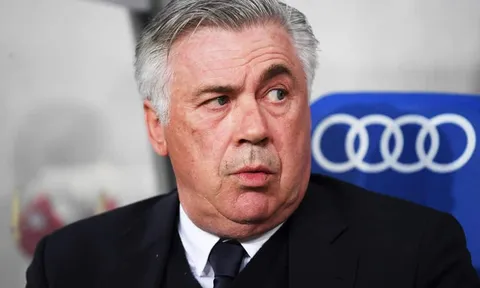 Ancelotti đến Napoli, domino HLV đổ?
