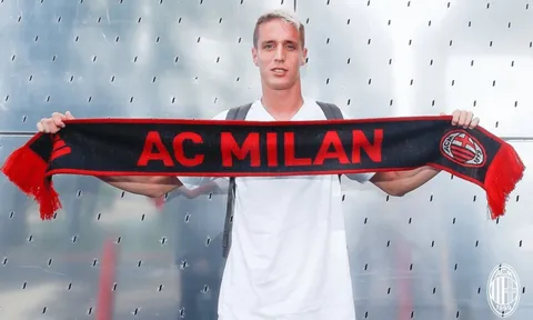 Andrea Conti - Cơn lốc bên hành lang cánh của Milan mùa tới