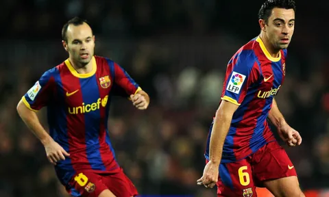 Andres Iniesta kết hợp cực hay cùng Xavi