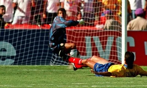 Những pha "đốt lưới nhà" thảm họa nhất các kỳ World Cup