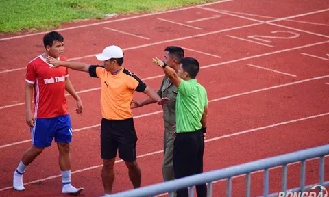 Thua tức tưởi trận play off, cầu thủ Bình Thuận "phun châu nhả ngọc" vào bóng đá Việt Nam