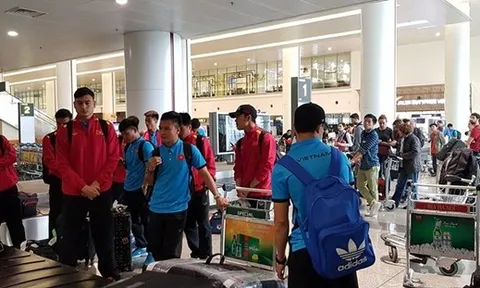 Vừa về nước, các tuyển thủ lập tức quay trở lại CLB