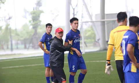 U23 Việt Nam hội đủ quân, thầy Park bắt đầu cầm tay chỉ việc
