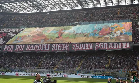 Antonio Candreva mở tỷ số cho Inter (Inter 1-0 Milan, vòng 32 Serie A)