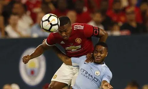 Antonio Valencia thể hiện ra sao vs Man City?