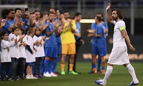 Ronaldo (Brazil) cùng dàn huyền thoại dự trận tri ân Pirlo