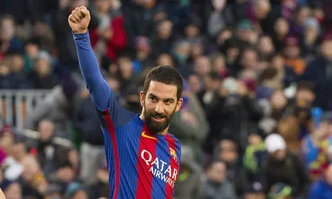 Arda Turan và những khoảnh khắc đáng nhớ tại Barca mùa trước