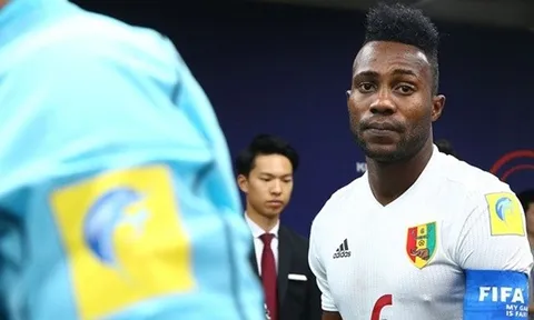 Đội trưởng Dide Fofana của U20 Guinea quyết đánh bại U20 Argentina