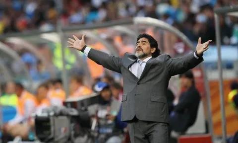 Argentina 2010: Trò đùa "ngớ ngẩn" của Cậu Bé Vàng