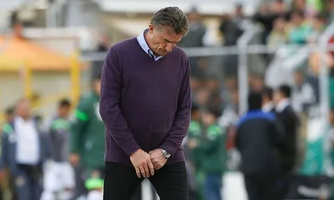 Argentina sa thải Edgardo Bauza: Khi Messi là "nguồn cơn"!
