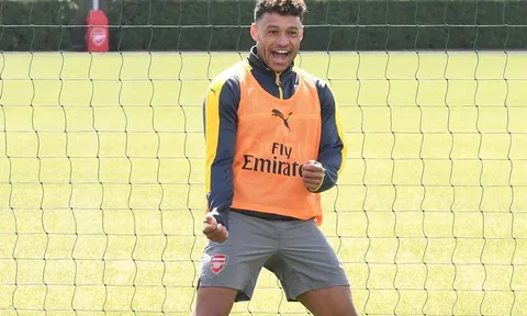 Arsenal bắt đầu đàm phán giữ chân Chamberlain