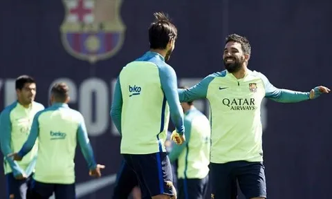 Arsenal bị 'ngáng đường' vụ Arda Turan