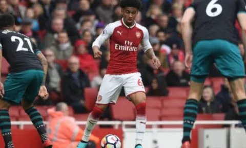Arsenal có tới 3 ứng viên cho danh hiệu 'Cậu bé vàng'