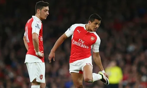 "Arsenal quá nhu nhược với Oezil và Sanchez"