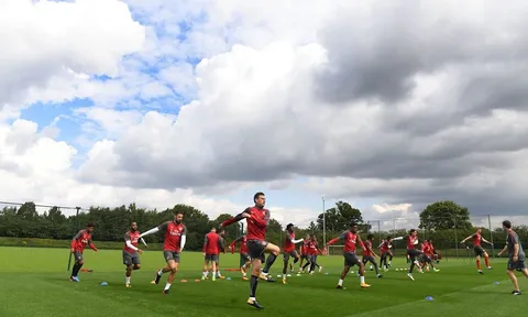 Arsenal tập dợt lần cuối, sẵn sàng chiến Chelsea