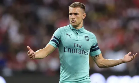 Barca đẩy nhanh thương vụ Ramsey, Emery tìm người thay thế