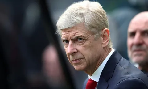 Chính Wenger mới nợ Arsenal rất nhiều