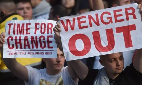 "Cuối cùng ngày Wenger rời Arsenal cũng đã đến..."