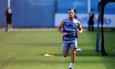 Bất ngờ gặp trục trặc, Arthur Melo chưa thể đến Barcelona
