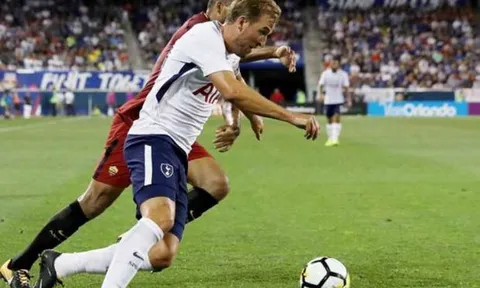 AS Roma đánh bại Tottenham trong phút bù giờ đầy kịch tính