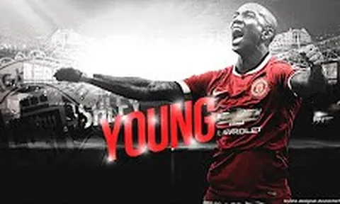 Ashley Young, ngôi sao đang nằm trong 'danh sách đen' của Mourinho