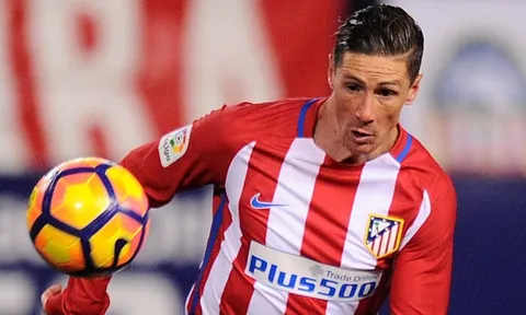 Atletico phũ phàng, Torres sẽ tái hợp với Benitez?