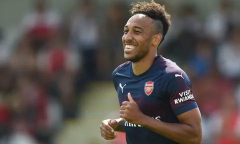 Aubameyang ghi hattrick chỉ trong 17 phút làm quà ra mắt Emery