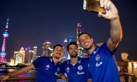 Bundesliga và mùa Hè đầy bận rộn