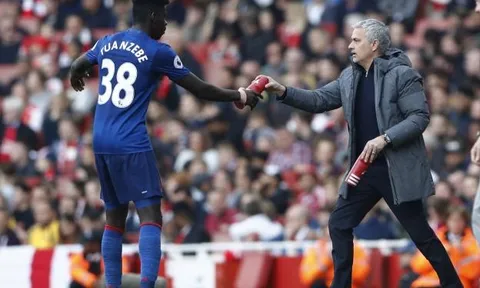 Axel Tuanzebe lại được tin dùng trận gặp Southampton