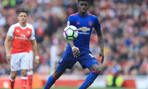 Axel Tuanzebe nói gì sau trận ra mắt tại Ngoại hạng Anh?