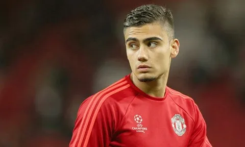 NÓNG: Bạn thân Mourinho đưa sao M.U trở lại nước Anh