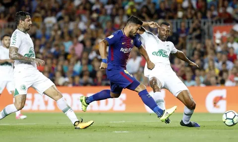 Bàn thắng đẳng cấp của Luis Suarez vào lưới Chapecoense