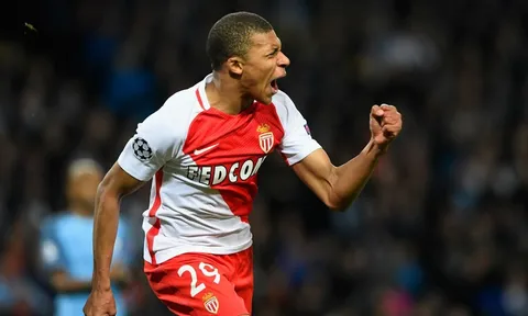 Bàn thắng tranh cãi của Mbappe vs Dortmund