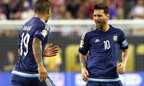 "Cứu tinh" của Messi và Argentina: Còn ai khác ngoài Ever Banega