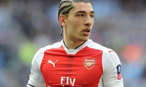 Bằng chứng rõ ràng về việc Bellerin sắp rời Arsenal