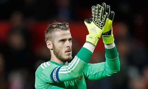 Băng thủ quân M.U: Quên Pogba đi, De Gea vẫn còn đó!