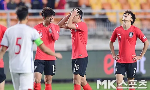 Điểm tin bóng đá Việt Nam tối 22/04: U19 Việt Nam gây sốc tại Hàn Quốc, Tuấn Anh chia tay AFF Cup 2018